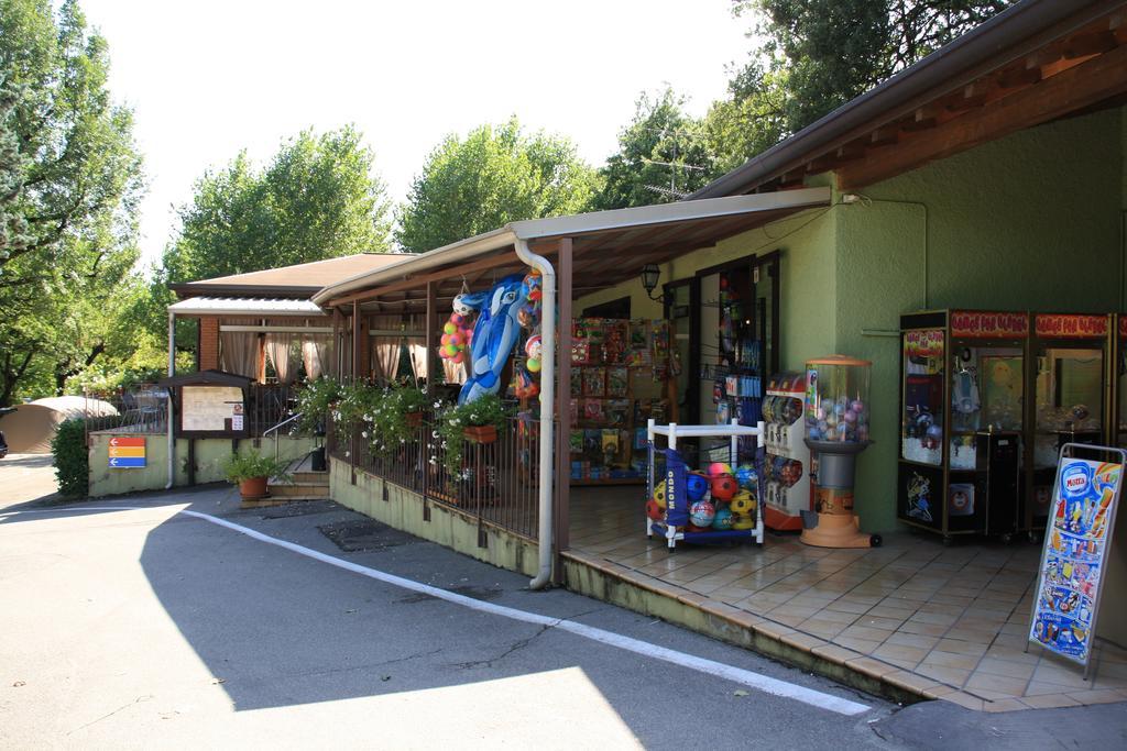 Camping Piantelle Moniga del Garda Exterior photo