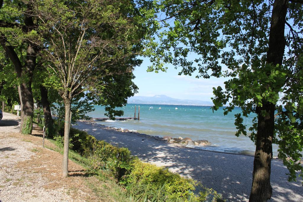 Camping Piantelle Moniga del Garda Exterior photo