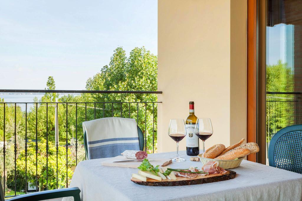 Camping Piantelle Moniga del Garda Exterior photo